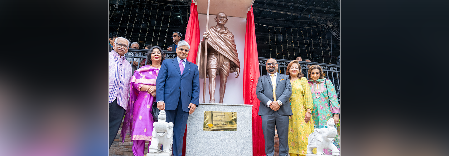 The Ambassador of India to the People’s Republic of China, H.E. Shri Pradeep Kumar Rawat, unveiled a statue of Mahatma Gandhi at the India Club.