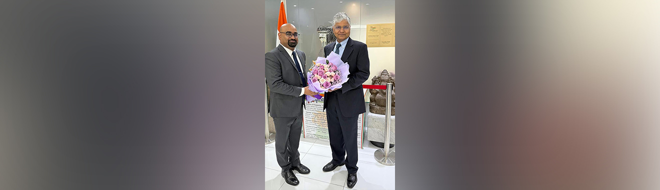 Consul General warmly welcomed H.E. Ambassador of India to the People's Republic of China, Shri Pradeep Kumar Rawat to the Consulate.